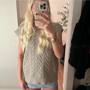 American Eagle Beige Cable Knit Sleeveless Sweater